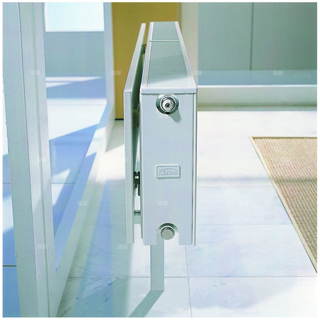 Grzejnik płytowy typ 11 KERMI Plan-V, prawy, z osłoną wym. 905 x 1005 mm, kolor biały, moc 1271 W