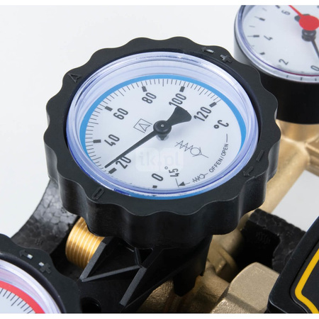 Grupa pompowa AFRISO PrimoSol 130-4 GZ 3/4'' x 3/4'', z izolacją Grundfos UPM 3 Solar 25-75/130 mm