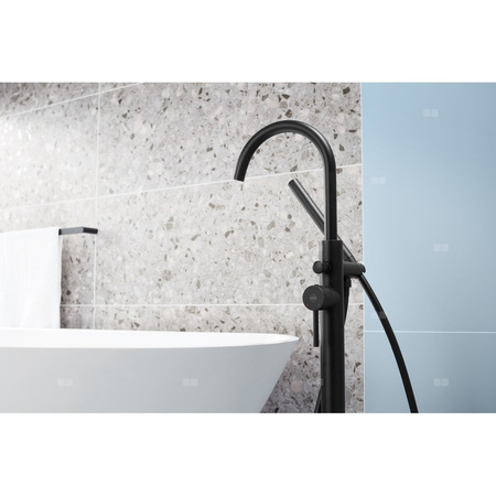 Bateria wannowa stojąca KFA Armatura MOZA, kolor czarny, montaż podłoga