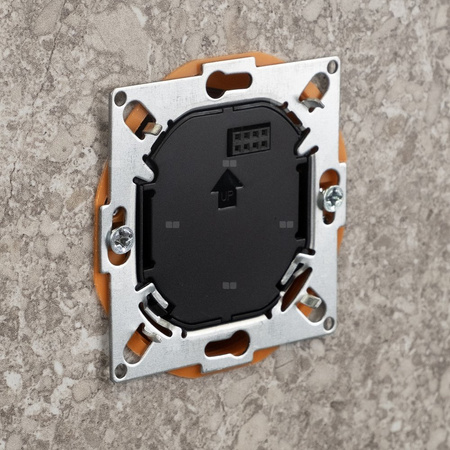 Termostat internetowy ENGO CONTROLS E55-B trój-/czteroprzewodowy 230 v czarny z wyświetlaczem