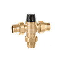 Regulowany termostatyczny zawór mieszający do systemów scentralizowanych. Korpus wykonany ze stopu cynku 3/4'' 35÷65'C